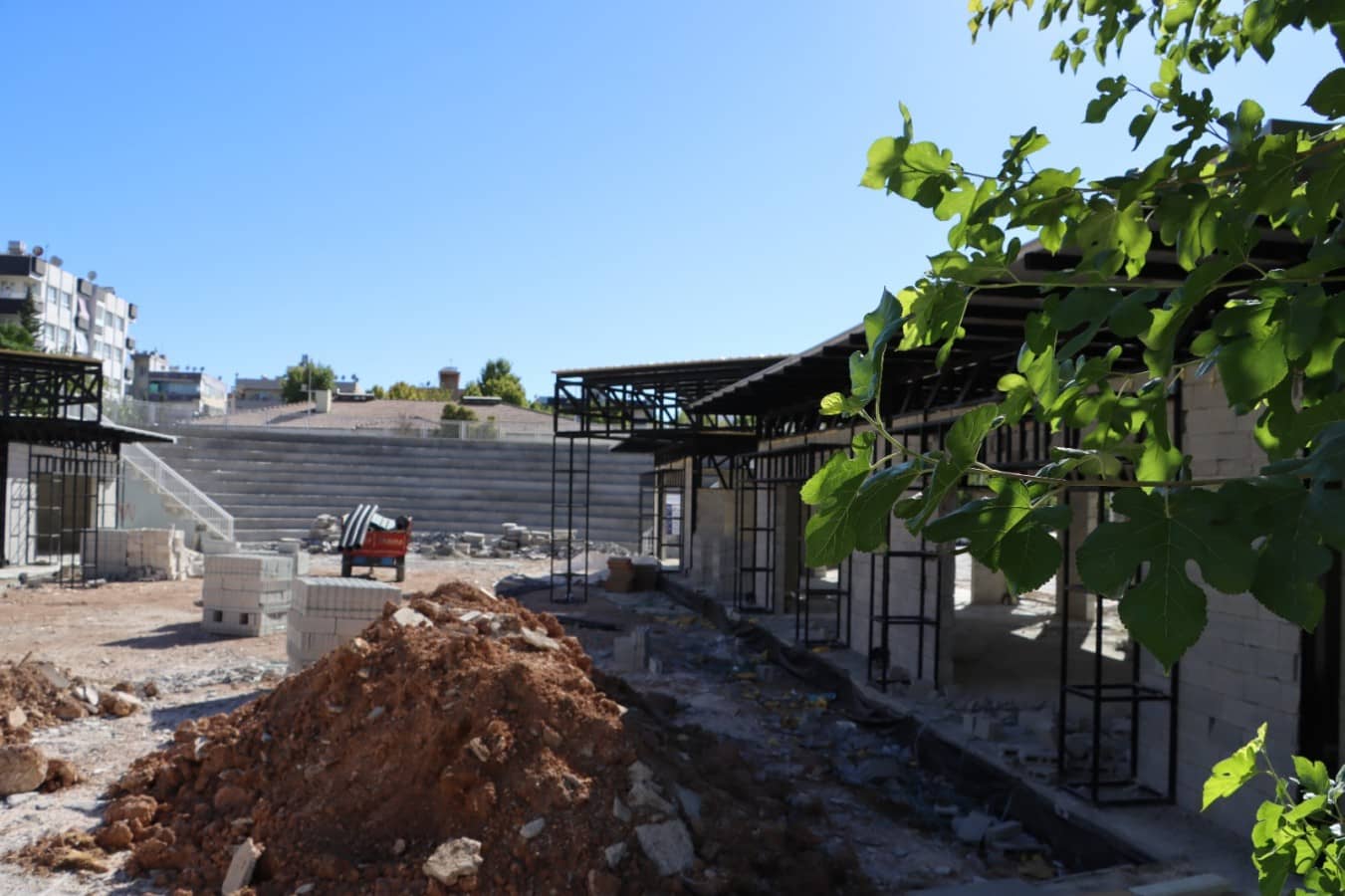 Karaköprü'de dijital eğitim merkezi için çalışmalar sürüyor